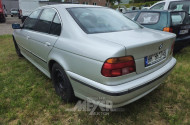 BMW 523i E39, silber, Limousine