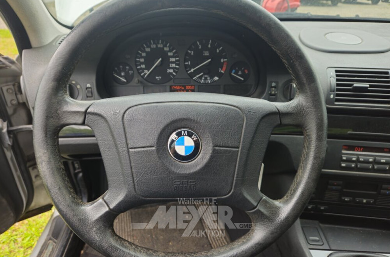 BMW 523i E39, silber, Limousine