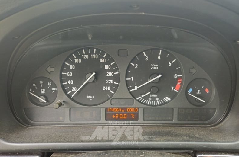 BMW 523i E39, silber, Limousine