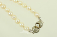 Perlenkette mit Schließe in 585 WG