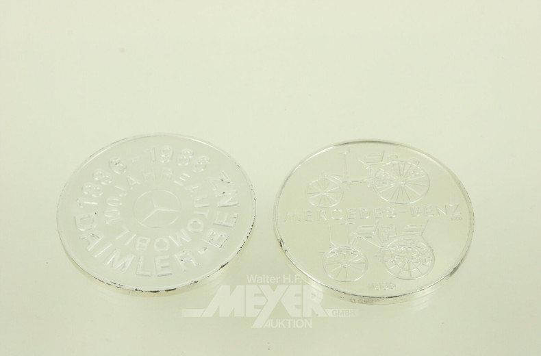 2 Mercedes Benz Feinsilbermedaillen in Polierter Platte