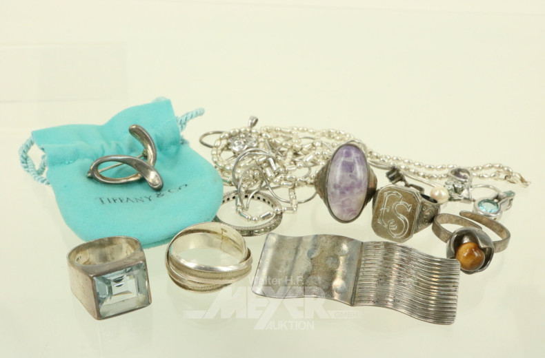 Konvolut Silberschmuck: Ringe. Ketten etc.