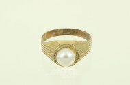 Damenring mit Perle