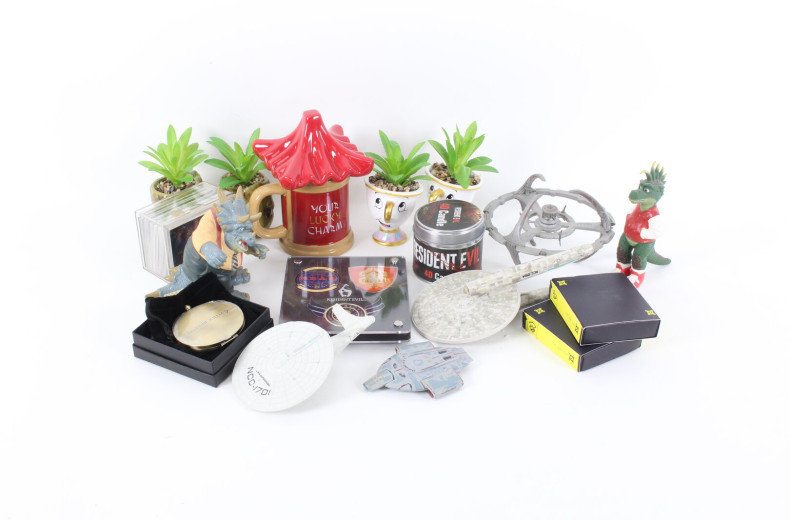 Posten Spielzeug u. Dekorationen