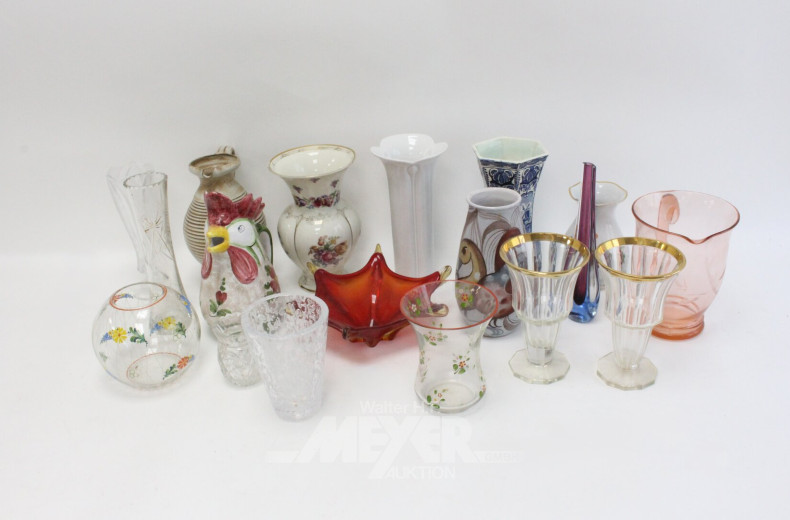 Konvolut Porzellan- und Glasvasen