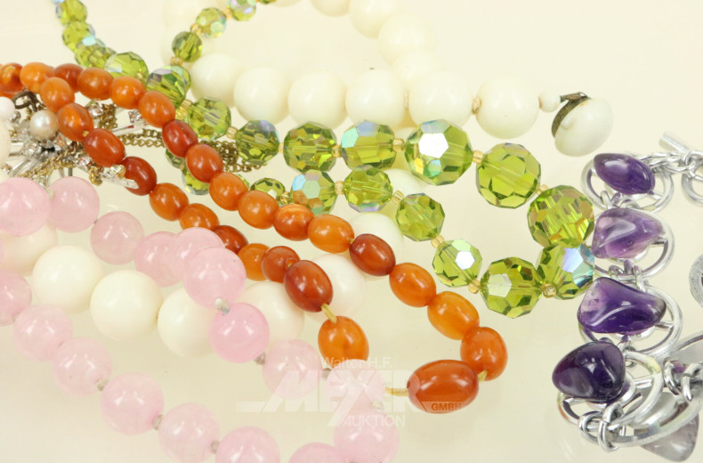 Posten Modeschmuck, u.a. Armband, Ketten, Ohrclips etc.