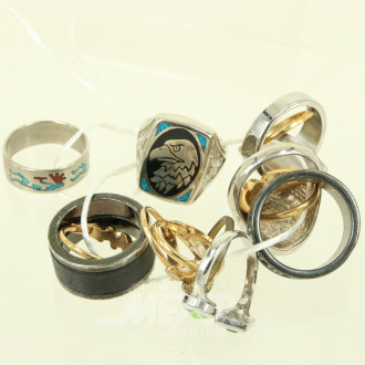 13 Modeschmuck-Ringe