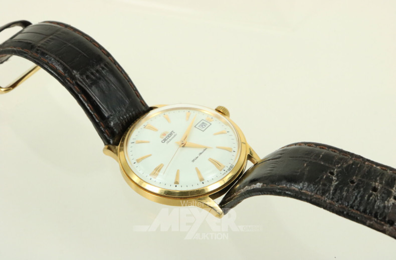 Klassische Herrenarmbanduhr