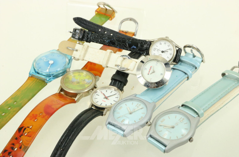 Posten Armband- und Anhängeruhren