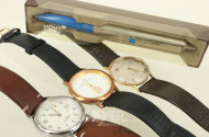 3 Armbanduhren, teils beschädigt sowie 1 Kugelschreiber