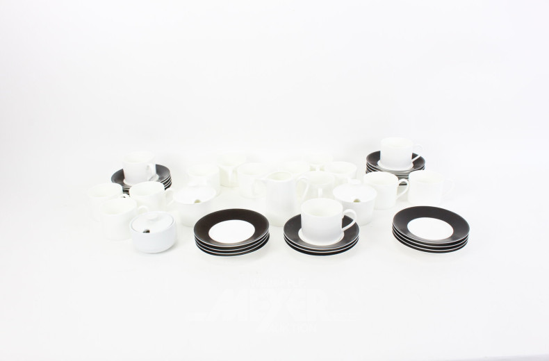 Posten Kaffee- und Speiseservice in Weiß und Schwarz