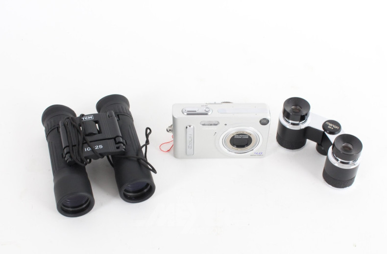 2 Binokulare von TCM und manon und 1 Digitalkamera Casio Exilim