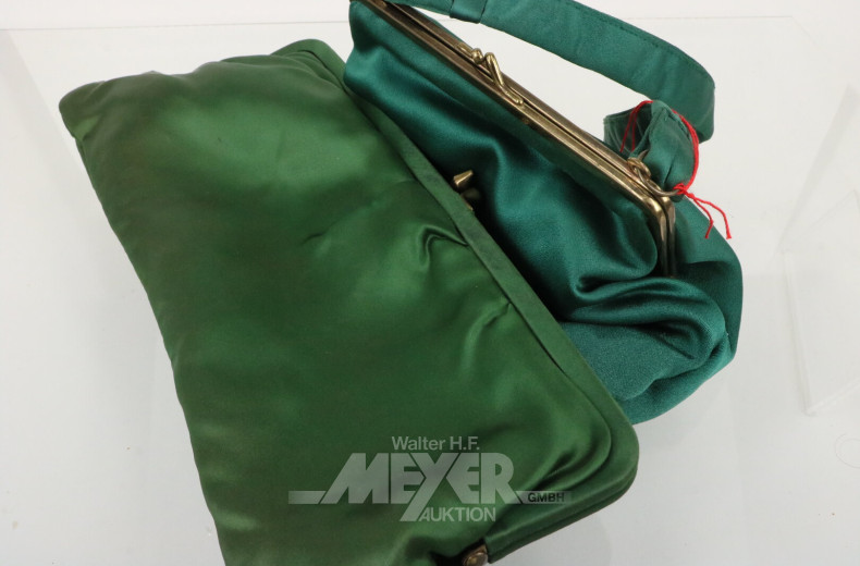 2 Taschen, 1 Schmuck-Ente sowie 1 Flachmann