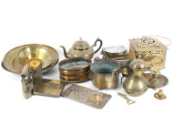 Posten Messing: Bettwärmer, Schalen, Teekannen etc.
