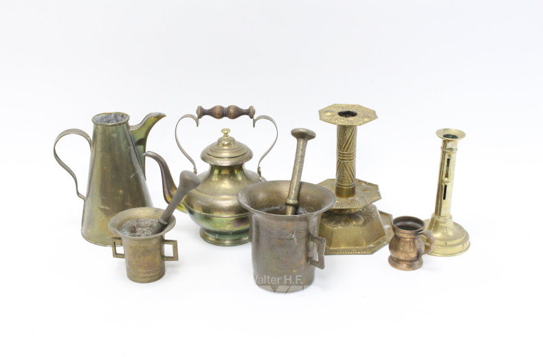 Posten Messing: Mörser mit Pistill, Kannen, Kerzenleuchter etc.