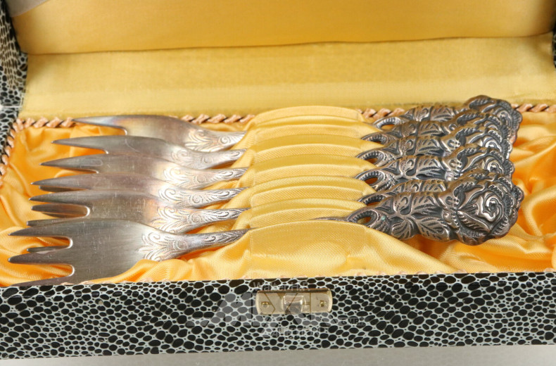 Konvolut mit versilberten Besteckteilen