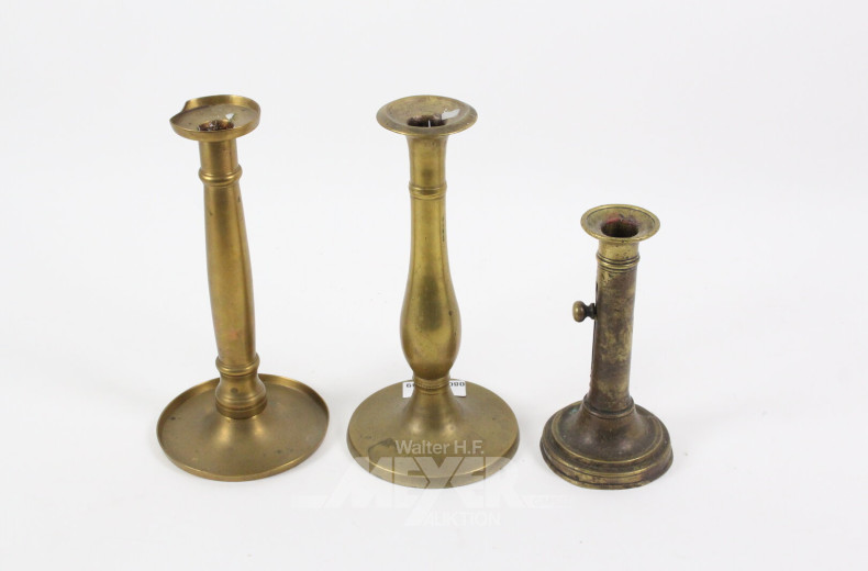 3 versch. Tischleuchter, Messing