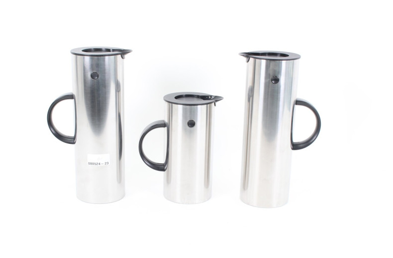 3 Kaffee- und Teekannen