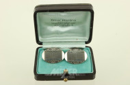 Paar Manschettenknöpfe im Etui
