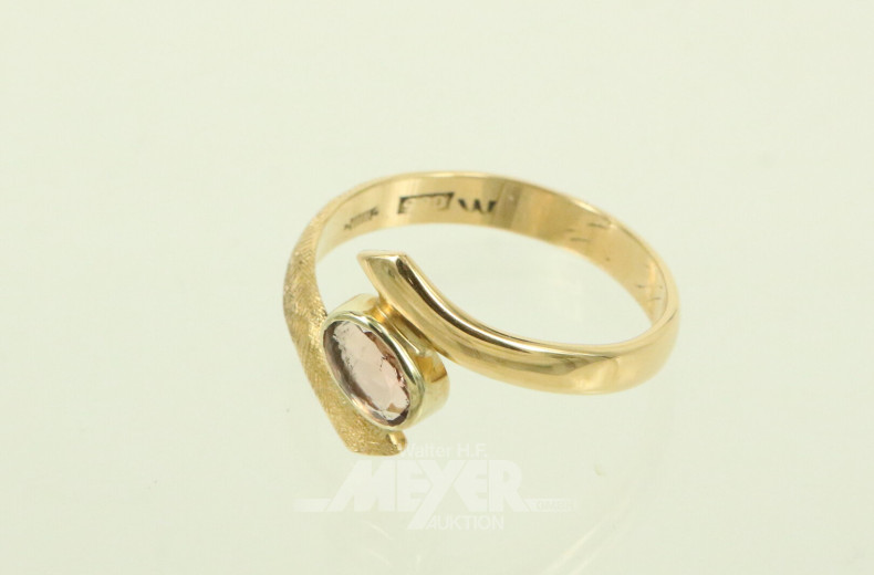 Ring, besetzt mit 1 Farbstein