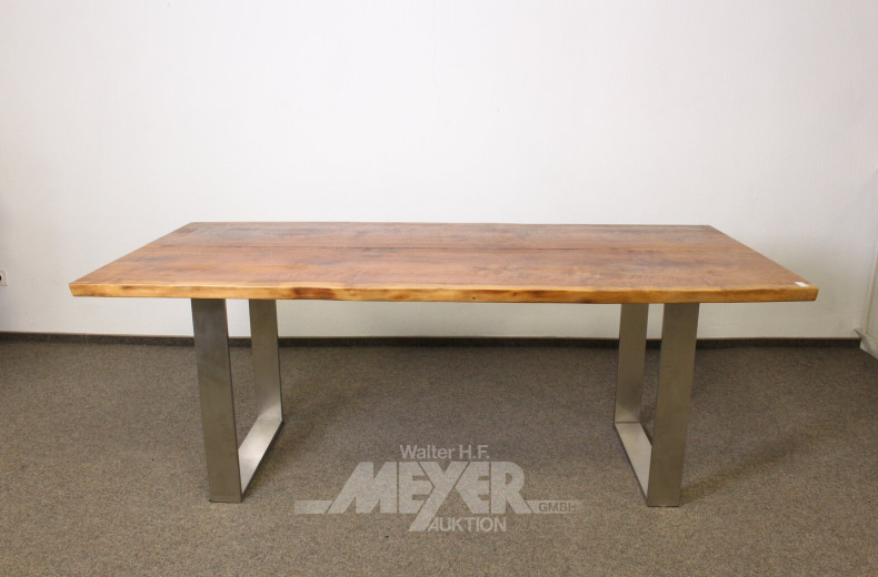 Esstisch, zweiteilige Vollholzplatte