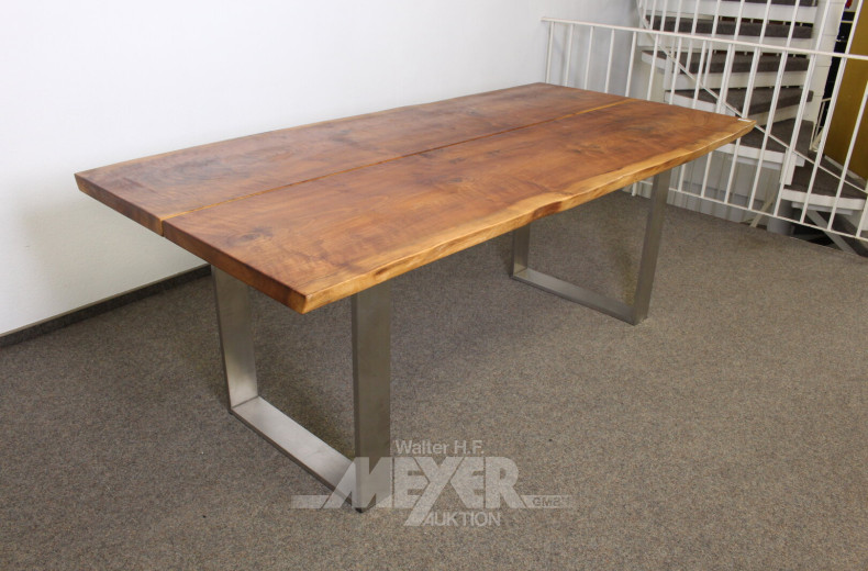 Esstisch, zweiteilige Vollholzplatte