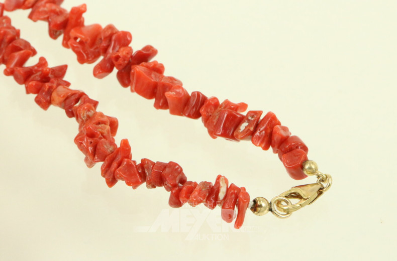 Korallenkette mit Schließe in 333 GG