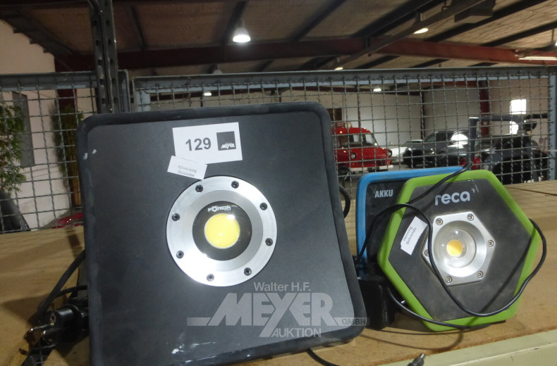 3 LED- Baustrahler mit Ladegerät