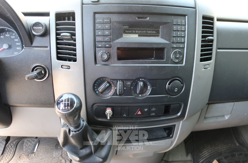 Volkswagen Crafter, weiß, teilfoliert