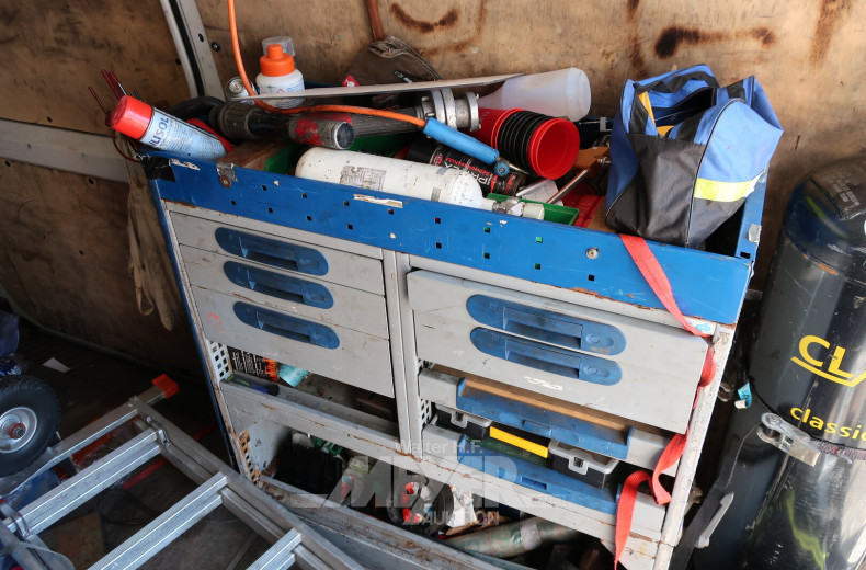 Volkswagen Crafter, weiß, teilfoliert