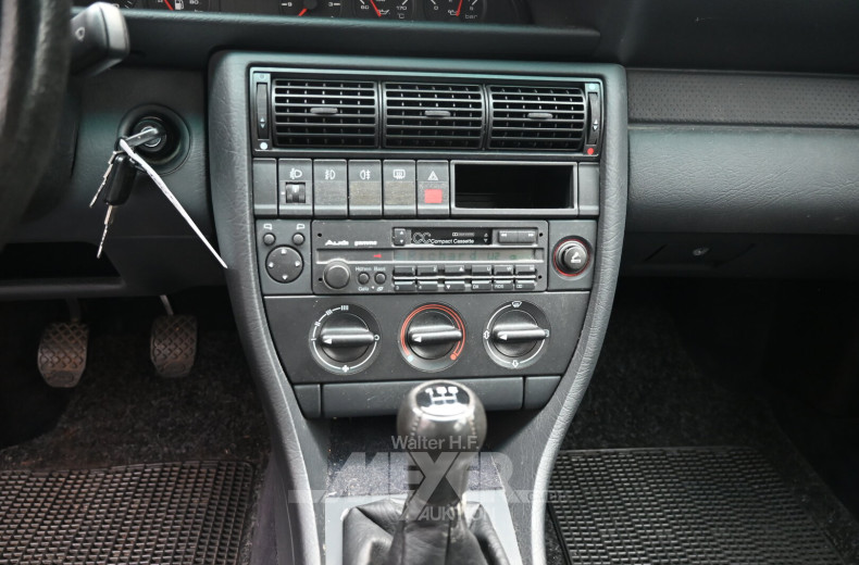 Audi 100 V6, Limousine, hibiskusblüten Perleffekt