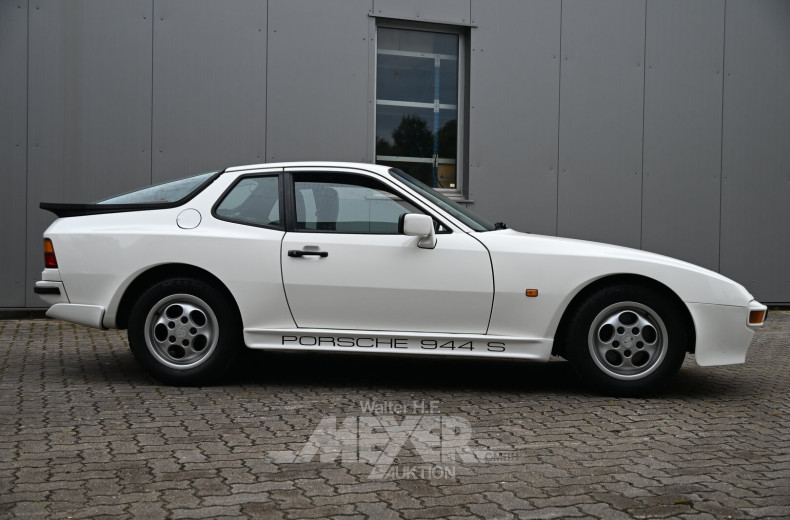 Porsche 944S, weiß