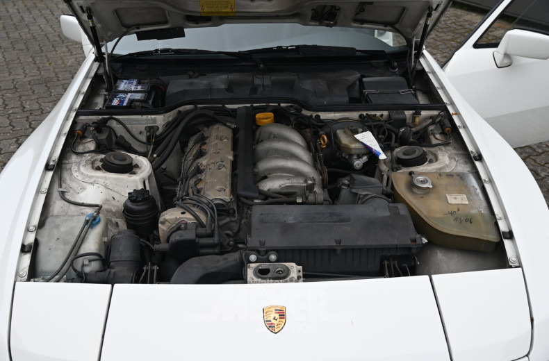 Porsche 944S, weiß