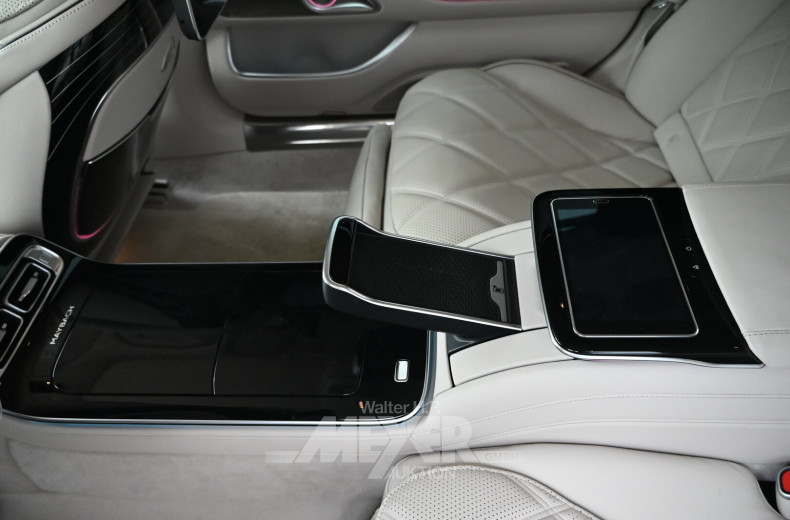 Mercedes-Benz S 680 Maybach 4Matic L9G-tronic, obsidian black metallic