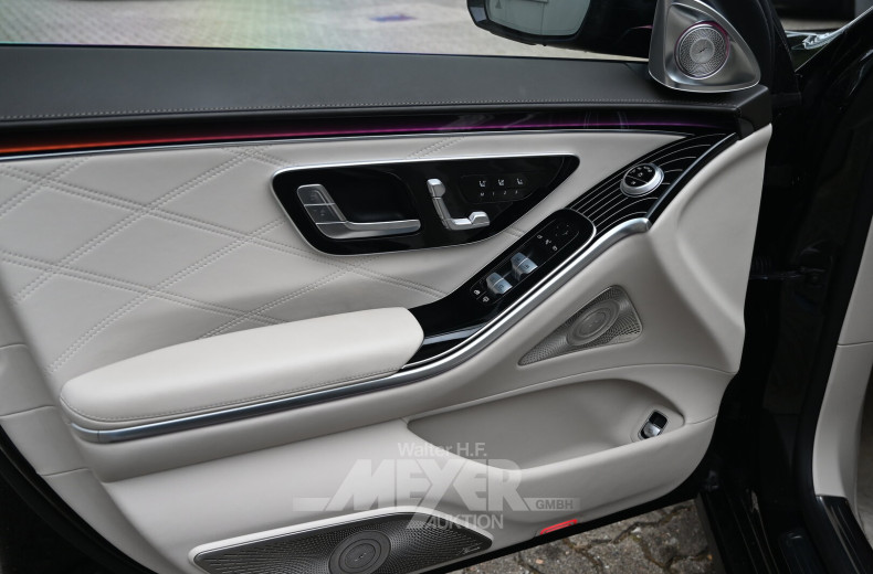 Mercedes-Benz S 680 Maybach 4Matic L9G-tronic, obsidian black metallic