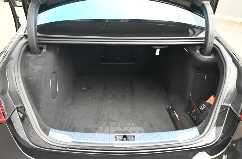 Mercedes-Benz S 680 Maybach 4Matic L9G-tronic, obsidian black metallic