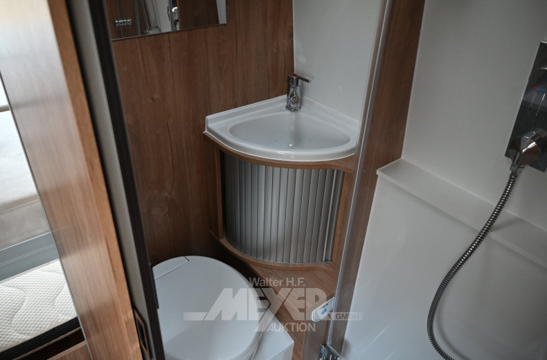 Wohnmobil MAN TGE Mega Mobil Vario 680, silber