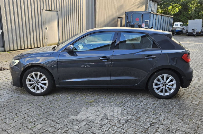 Audi A1 25 TFSI Sportback advanced, Manhatten Gray met.