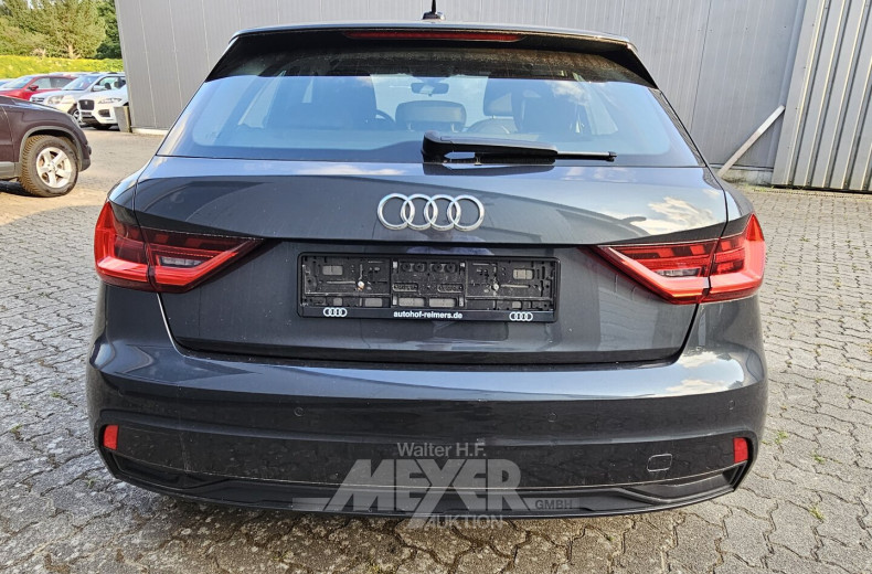 Audi A1 25 TFSI Sportback advanced, Manhatten Gray met.