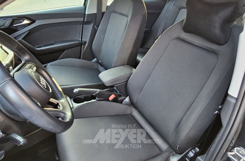 Audi A1 25 TFSI Sportback advanced, Manhatten Gray met.