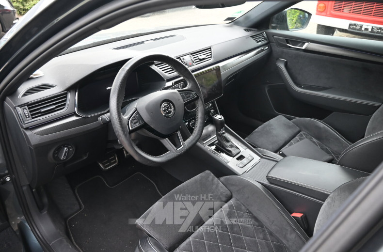 Skoda SuperbCombi 1.4 TSI iV DSG Sportline, Quartz grey met.
