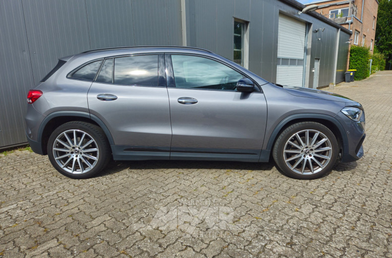 Mercedes-Benz GLA220d 8G-DCT AMG Line, Mountaingrau met.