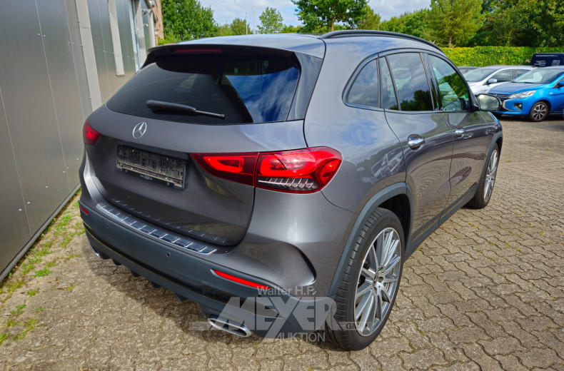 Mercedes-Benz GLA220d 8G-DCT AMG Line, Mountaingrau met.