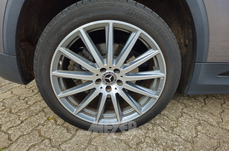 Mercedes-Benz GLA220d 8G-DCT AMG Line, Mountaingrau met.