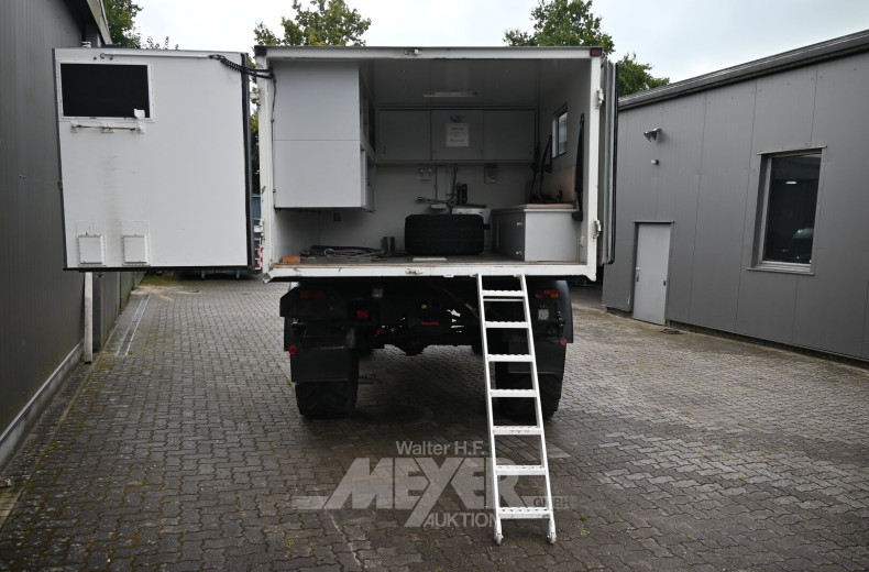 Mercedes-Benz Unimog U2150L DoKa, Sonderaufbau