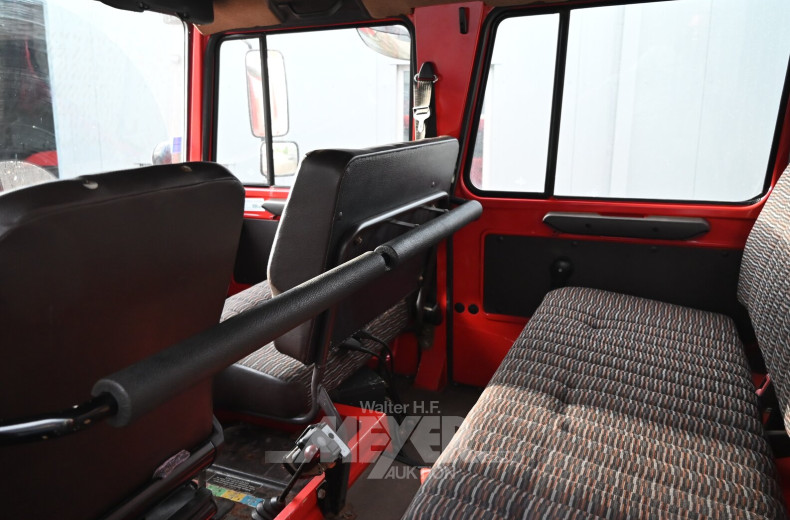 Mercedes-Benz Unimog U2150L DoKa, Sonderaufbau