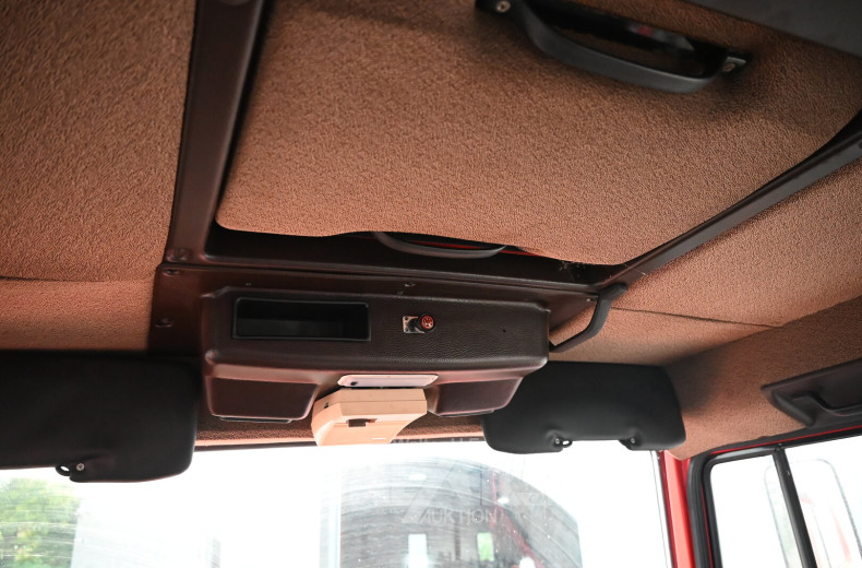 Mercedes-Benz Unimog U2150L DoKa, Sonderaufbau