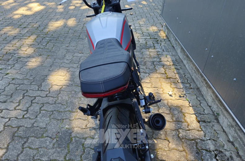 Motorrad Motobi DL125 Cafe Racer, silver