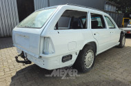 Mercedes-Benz E250d W124, T-Modell, teilzerlegt