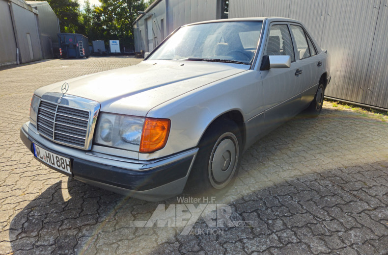 Mercedes-Benz 200E W124, limousine